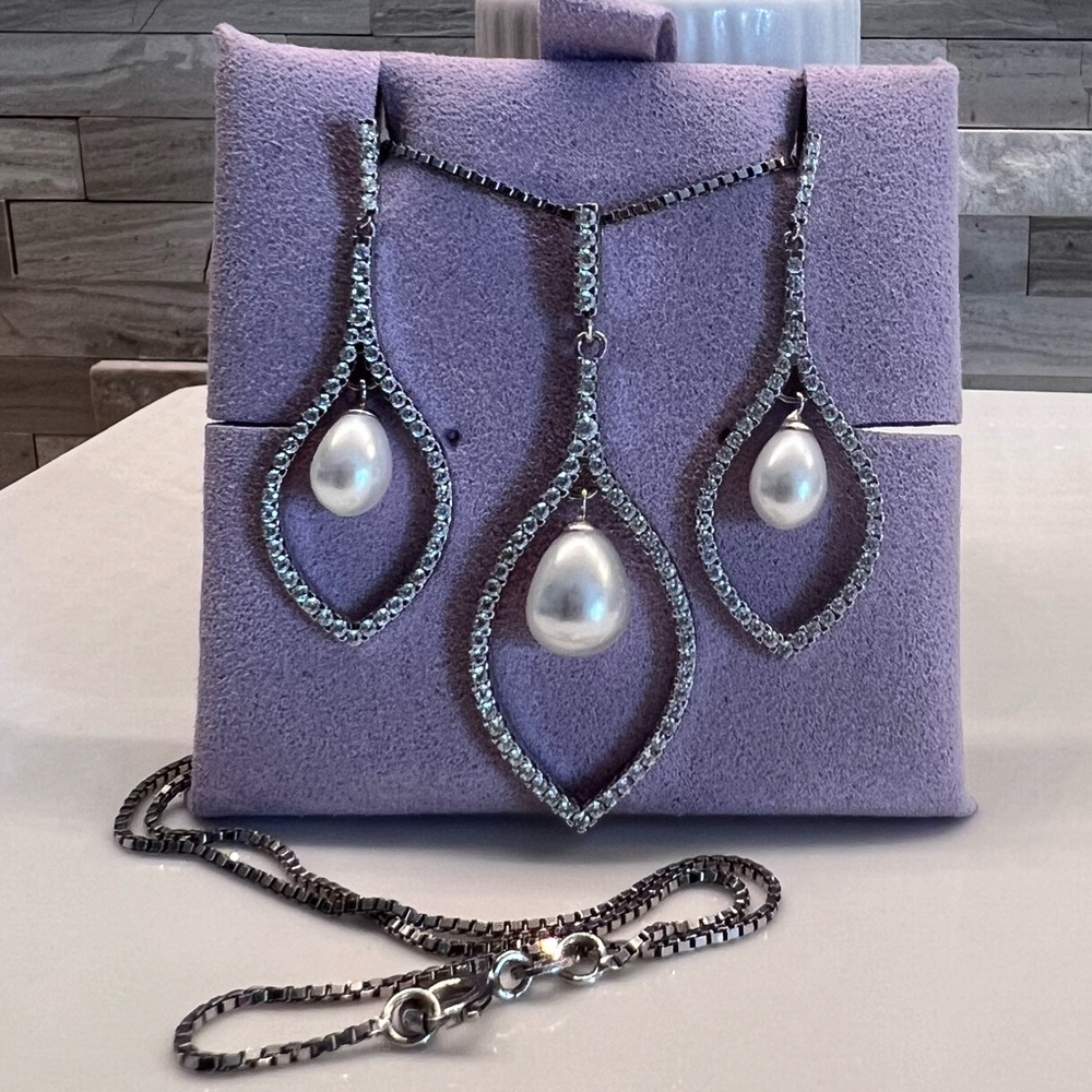 💎NEW Sterling Silver Cubic Zirconia Crystal Teardrop Earrings & Necklace set